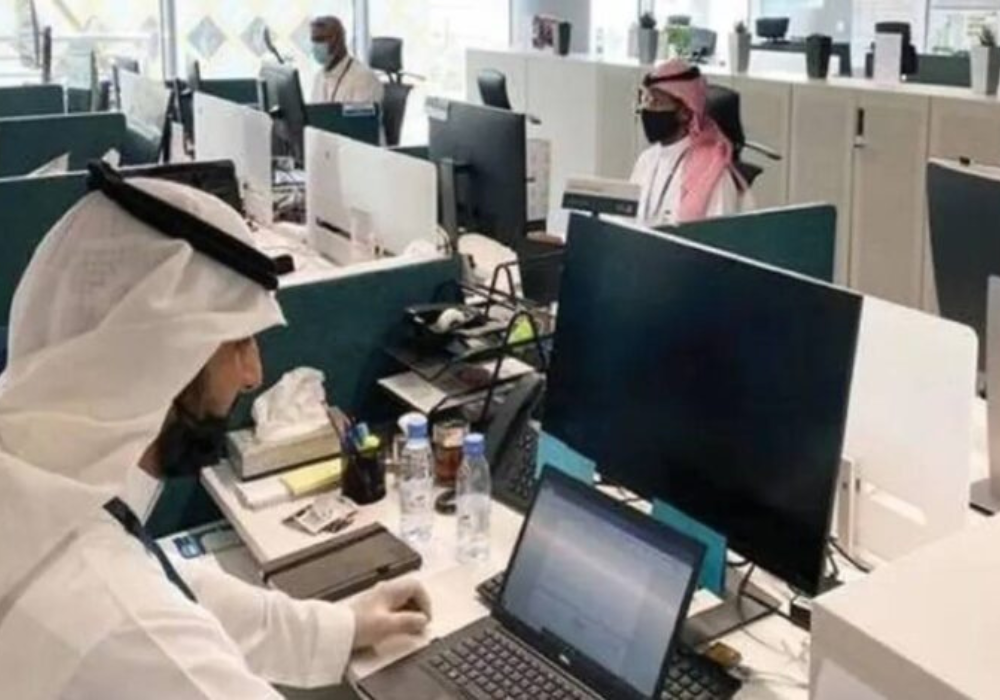 ضوابط العمل خارج أوقات الدوام الرسمي وأيام العطل والعيدين